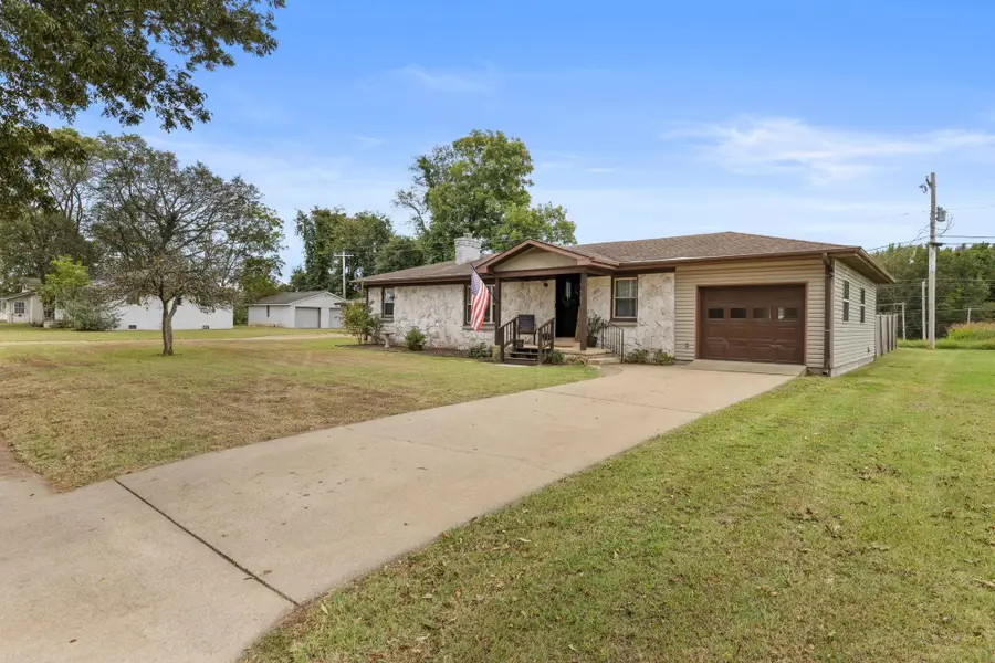 108 Congress Ave, Muscle Shoals, AL 35661 - Image #2