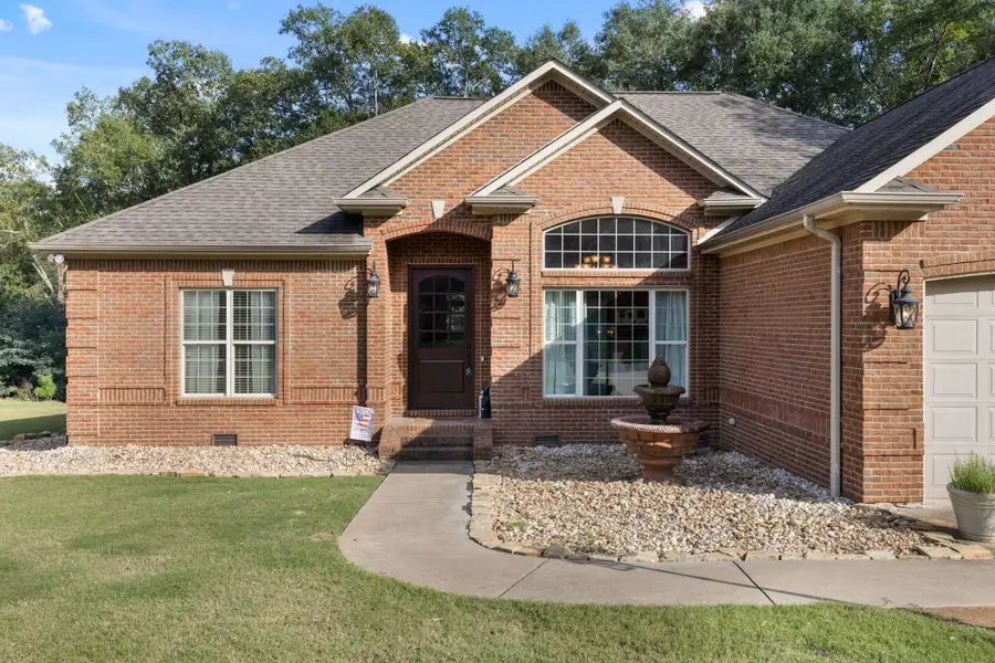 141 Bailey Ct, Killen, AL 35645 - Image #2