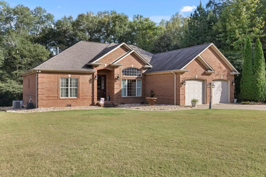 141 Bailey Ct, Killen, AL 35645 - Image #3