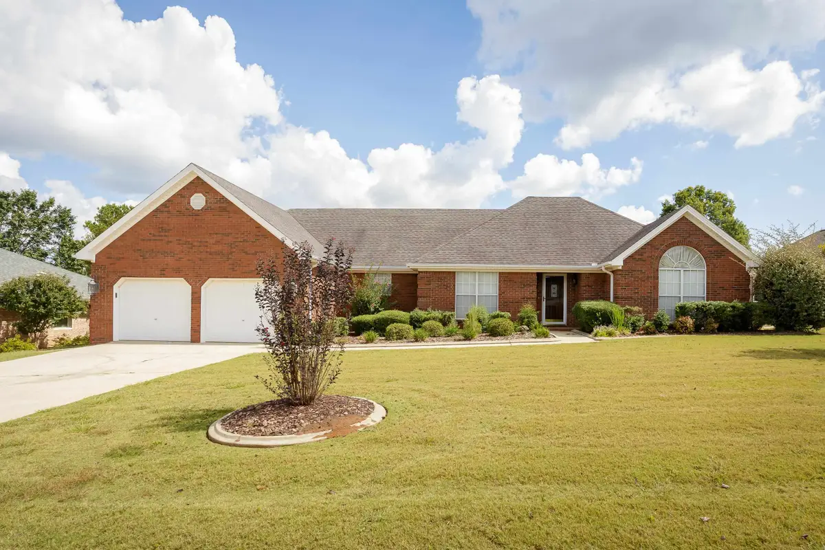 306 Highbury Dr, Florence, AL 35633 - Image #1