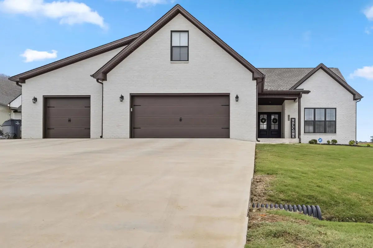 200 Spry Way, Killen, AL 35645 - Image #1