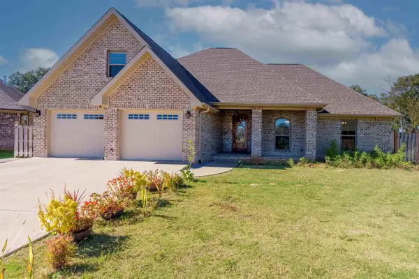 118 Scarlette Ln, Muscle Shoals, AL 35661