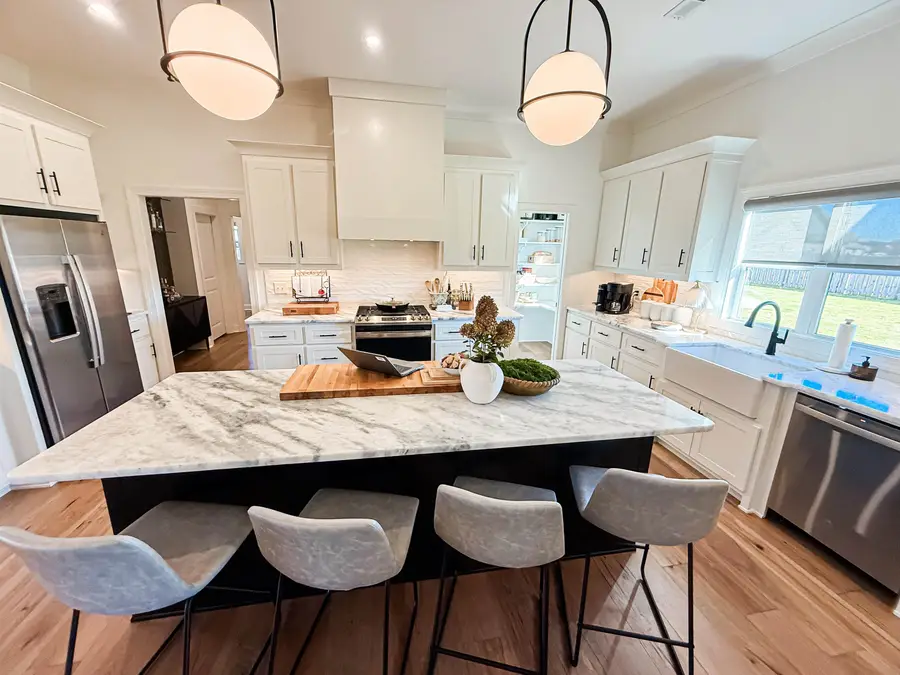 73 Todd Dr, Muscle Shoals, AL 35661 - Image #3