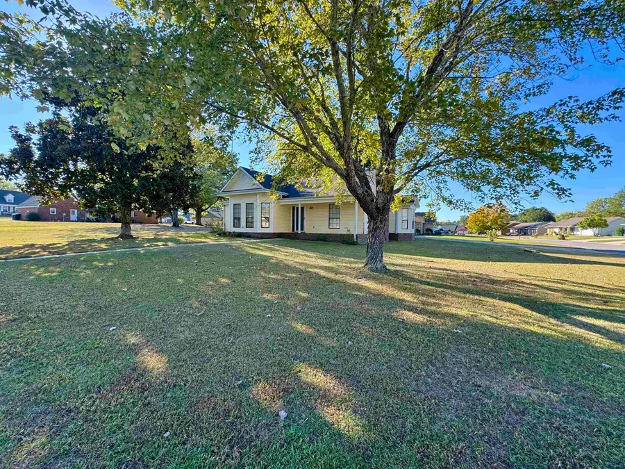 205 Cordelia Way, Florence, AL 35633 - Image #2