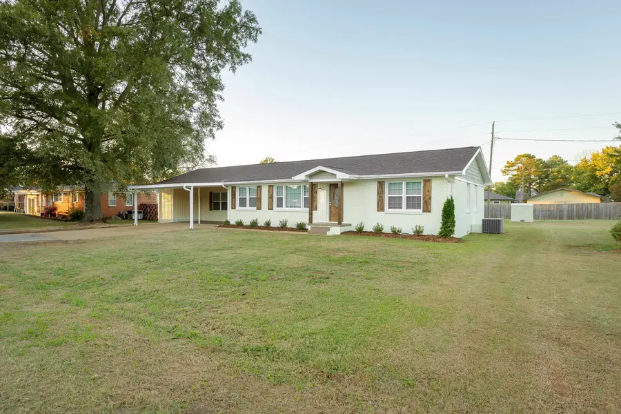1005 Davison Ave, Muscle Shoals, AL 35661 - Image #2