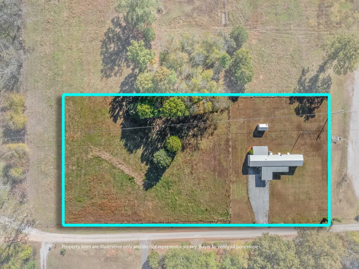 150 Sharp Dr, Florence, AL 35633 - Image #1