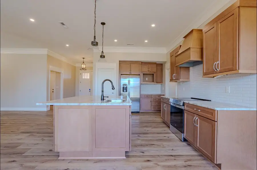 304 Magnolia Dr, Muscle Shoals, AL 35661 - Image #3