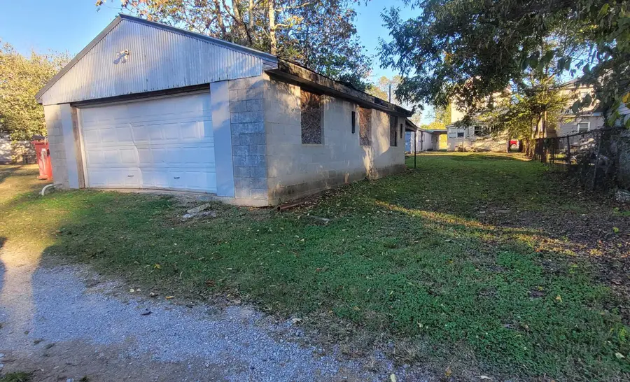 2509 E 15th Ave, Sheffield, AL 35660 - Image #3