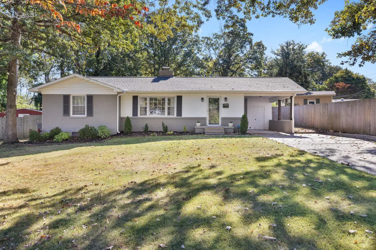 1668 Edgemont Dr, Florence, AL 35630 - Image #1