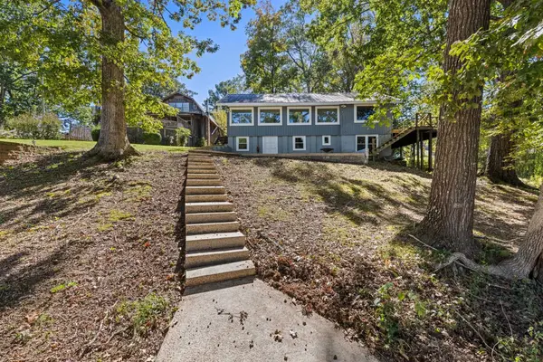845 Alabama Shores Rd, Muscle Shoals, AL 35661