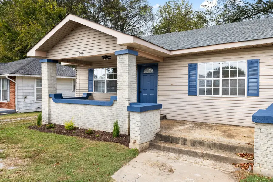 910 College St, Florence, AL 35630 - Image #2