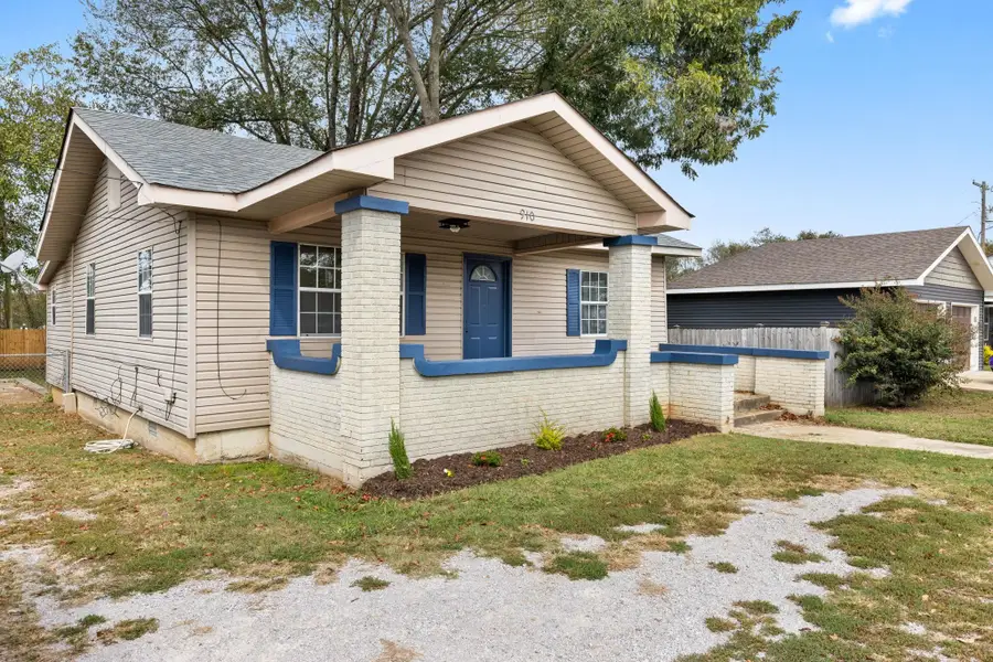 910 College St, Florence, AL 35630 - Image #3