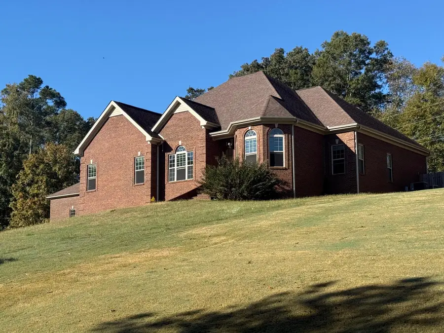 254 Plantation Cir, Killen, AL 35645 - Image #3