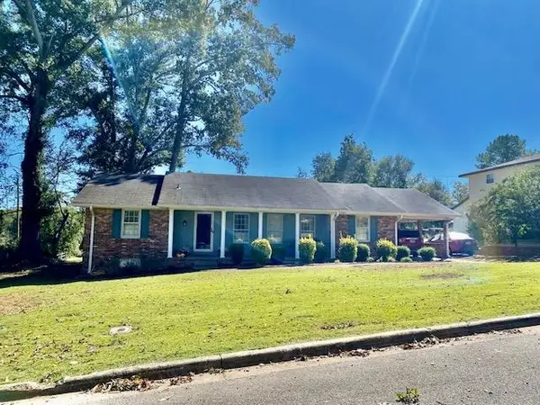 803 Volunteer Dr, Tuscumbia, AL 35674