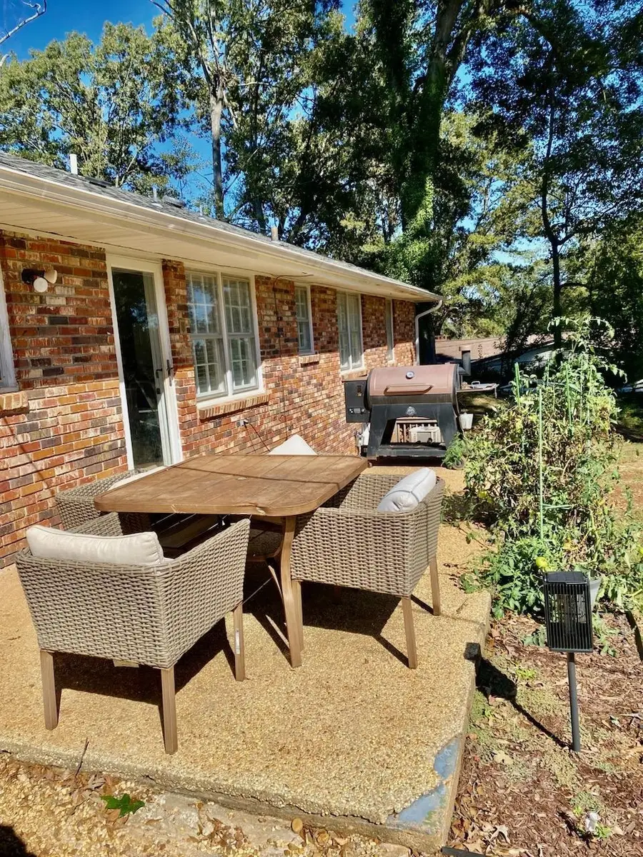 803 Volunteer Dr, Tuscumbia, AL 35674 - Image #2