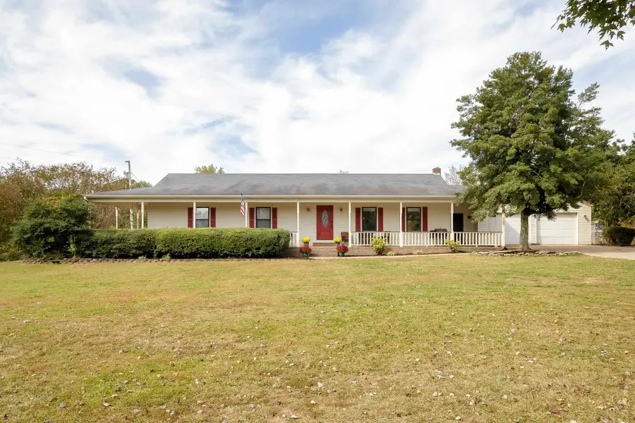 124 Phillips Dr, Killen, AL 35645 - Image #3