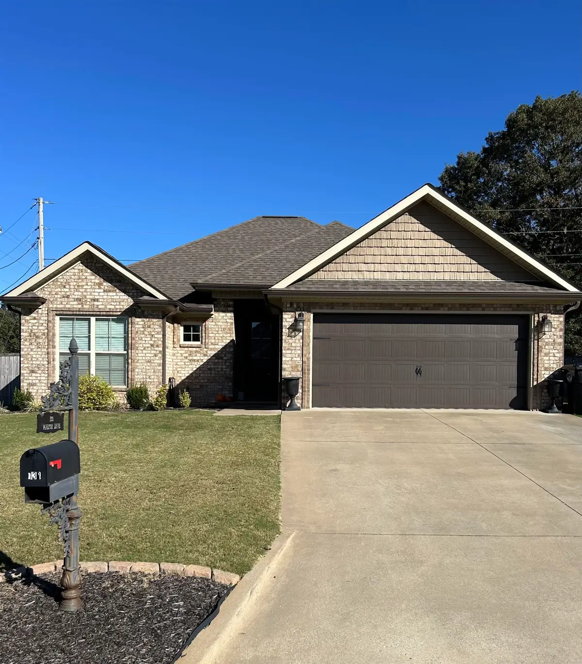 130 Windsor Dr, Muscle Shoals, AL 35661 - Image #1