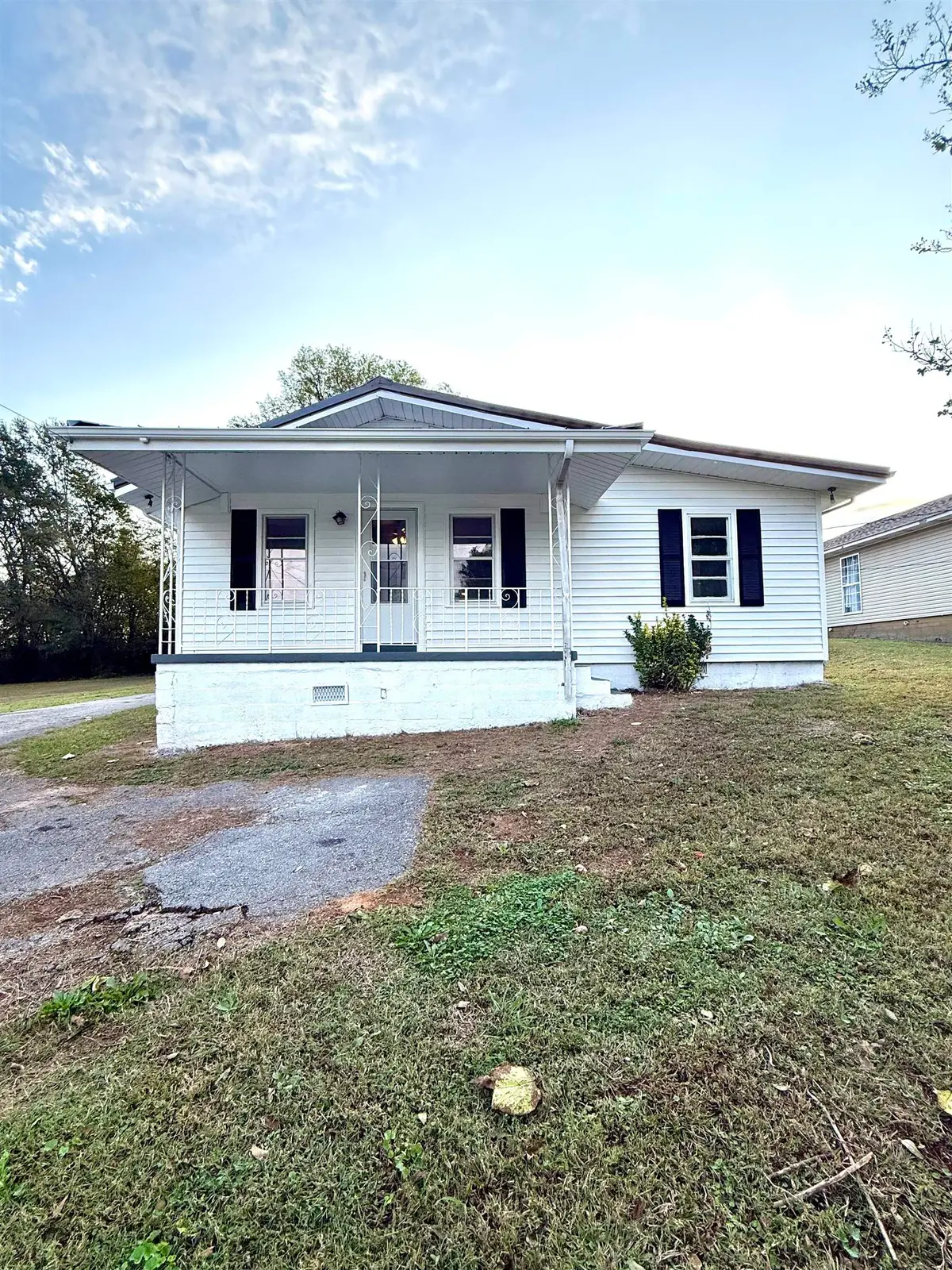 711 S Hook St, Tuscumbia, AL 35674 - Image #1