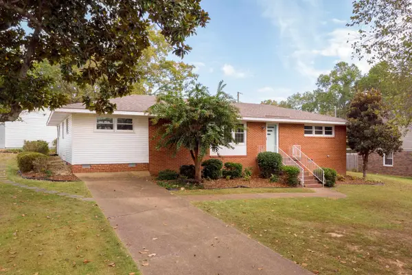 120 Van Fleet Dr, Florence, AL 35630