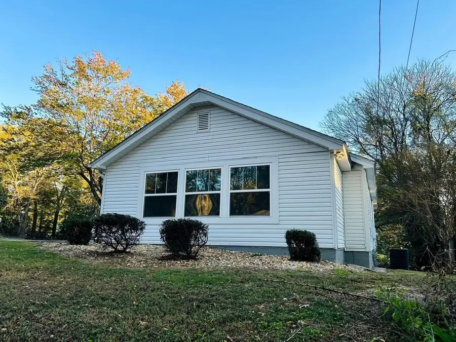 1714 Lauderdale St, Florence, AL 35630 - Image #2