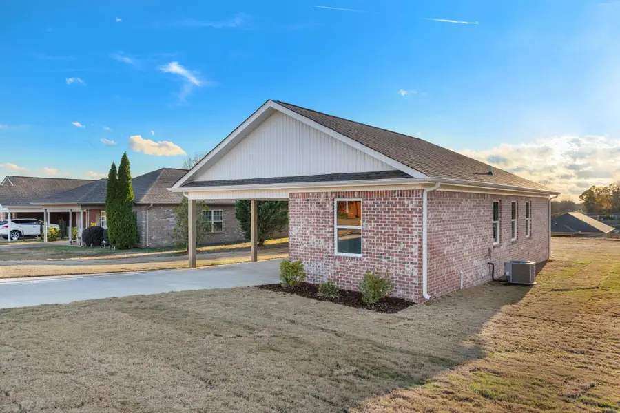 32 S Fulton St, Florence, AL 35630 - Image #2