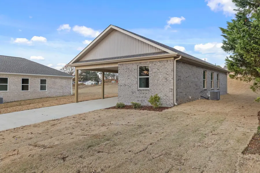 33 S Crown St, Florence, AL 35630 - Image #3