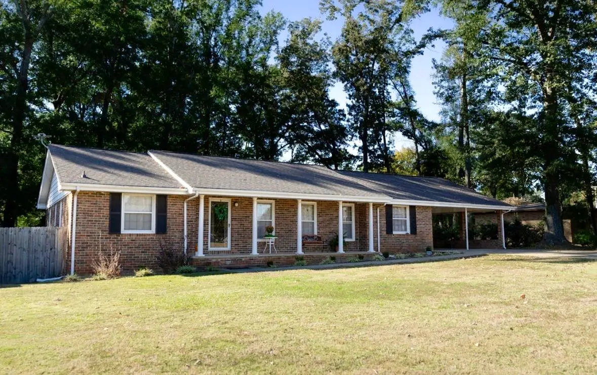 1412 Memory Ln, Tuscumbia, AL 35674 - Image #1