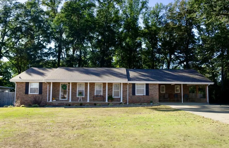 1412 Memory Ln, Tuscumbia, AL 35674 - Image #2