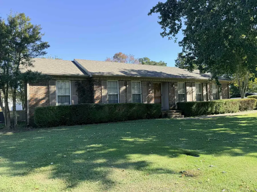 902 Jackson Dr, Athens, AL 35611 - Image #2