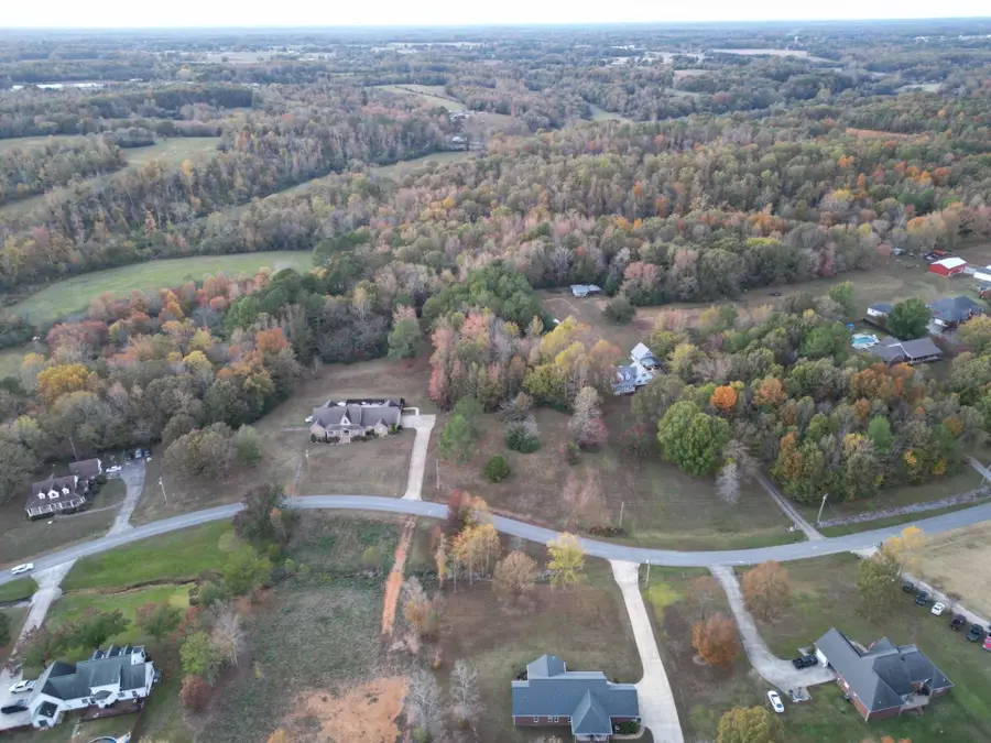 137 Ridgecrest Ln, Killen, AL 35645 - Image #2