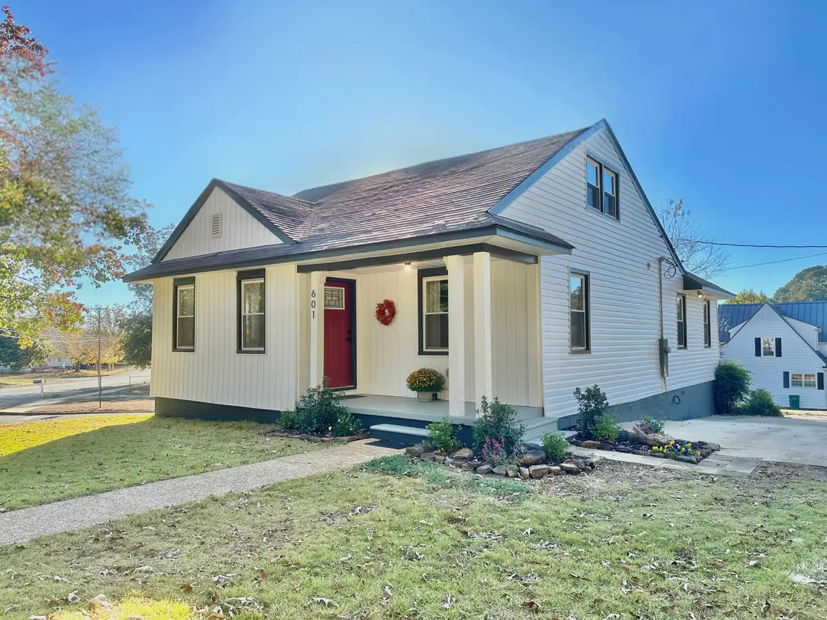 601 Broadway St, Sheffield, AL 35660 - Image #1