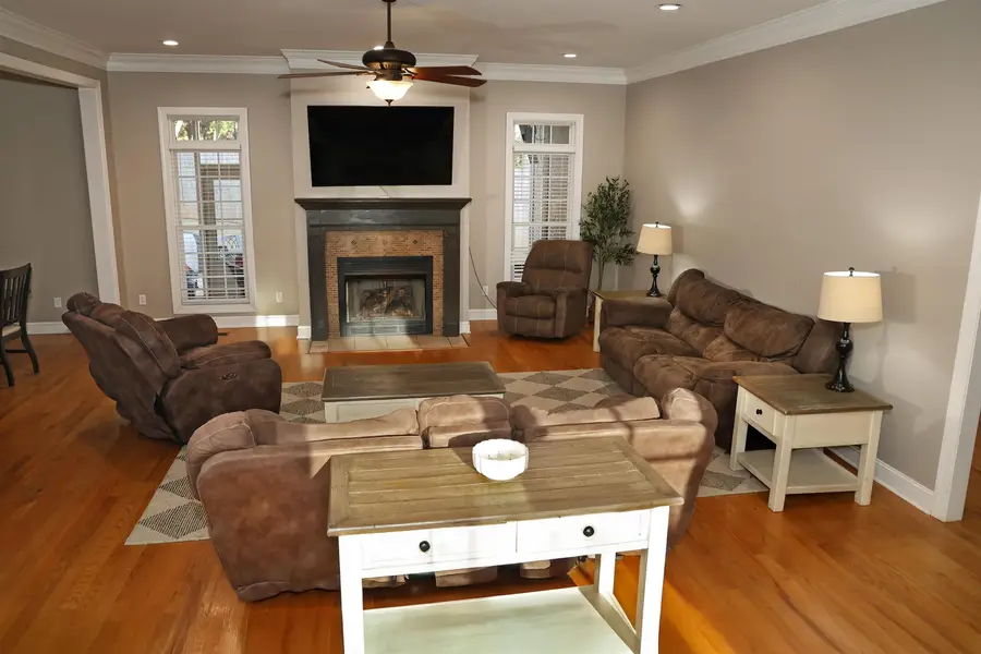 251 Isbell Dr, Muscle Shoals, AL 35661 - Image #3