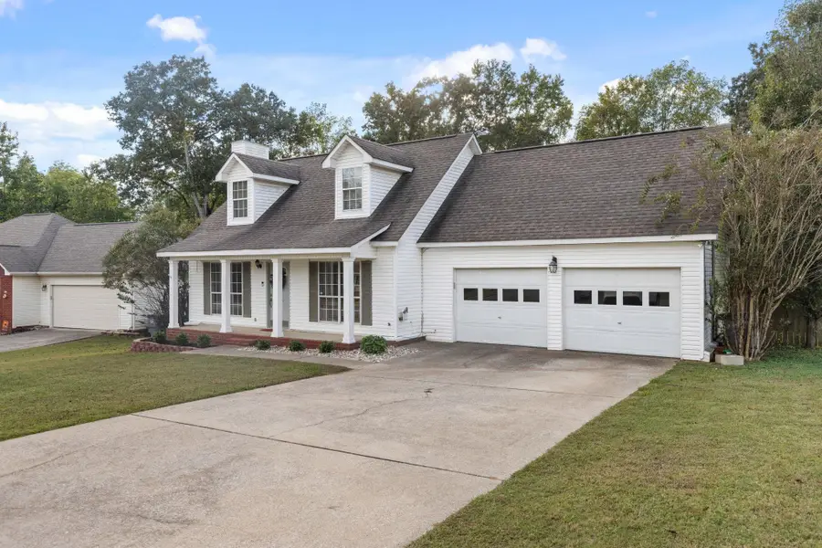 1020 Brookhill Dr, Killen, AL 35645 - Image #3