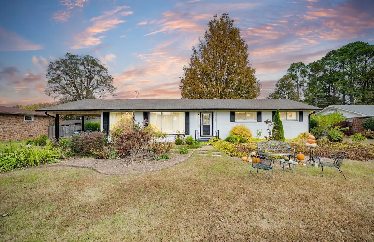 1913 Berry Ave, Florence, AL 35630 - Image #1