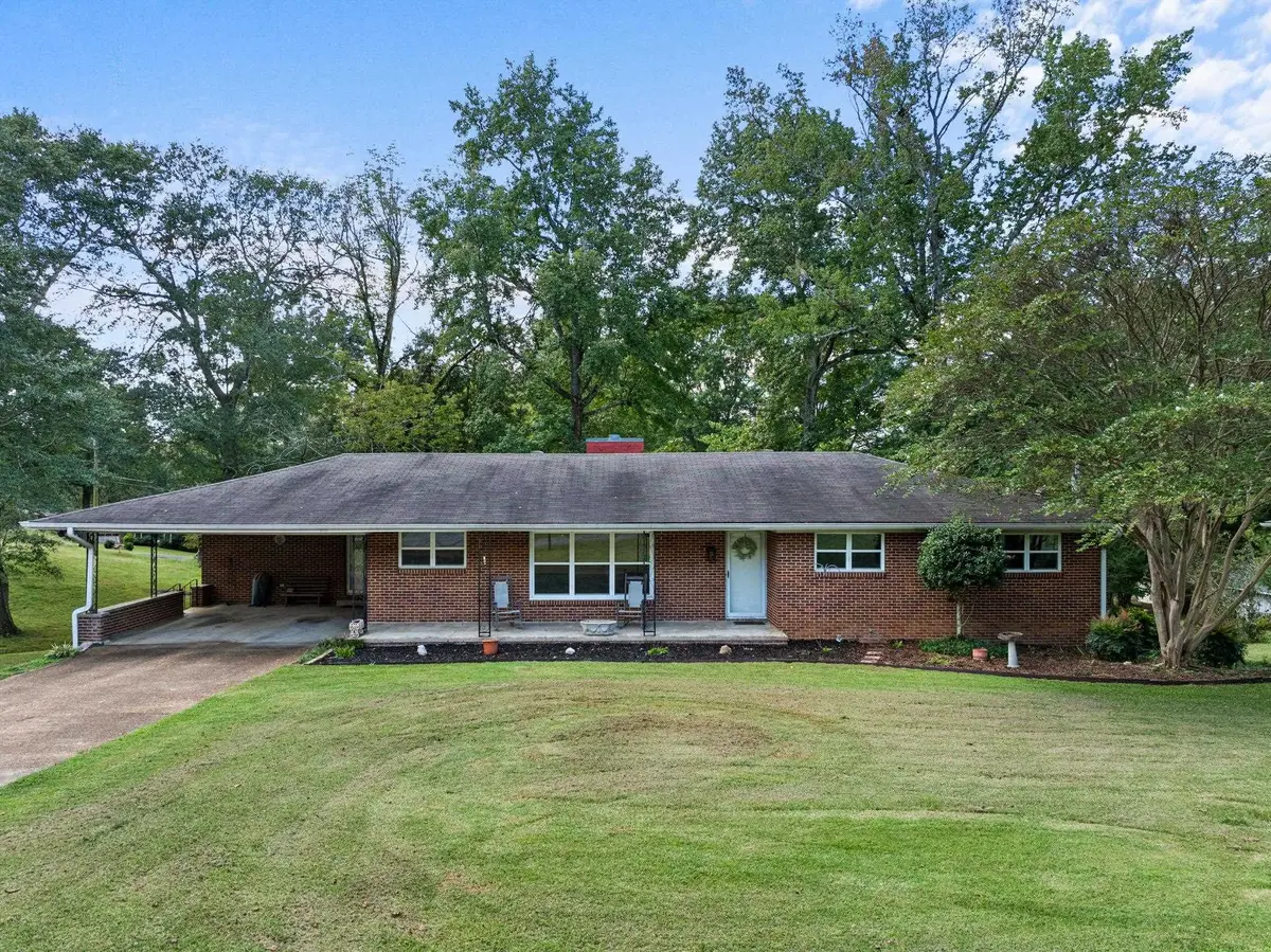 245 Ronald Dr, Killen, AL 35645 - Image #1