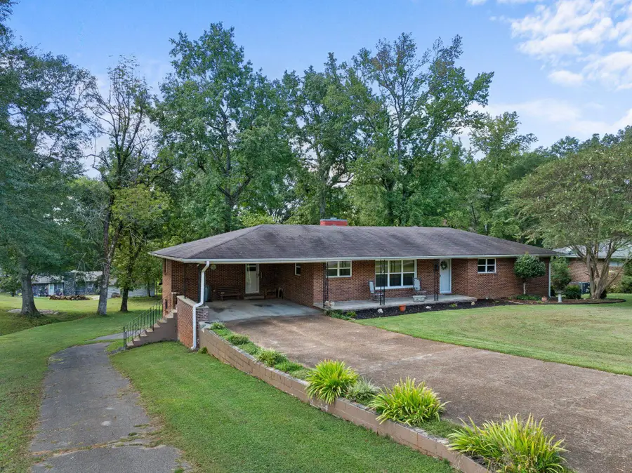 245 Ronald Dr, Killen, AL 35645 - Image #2