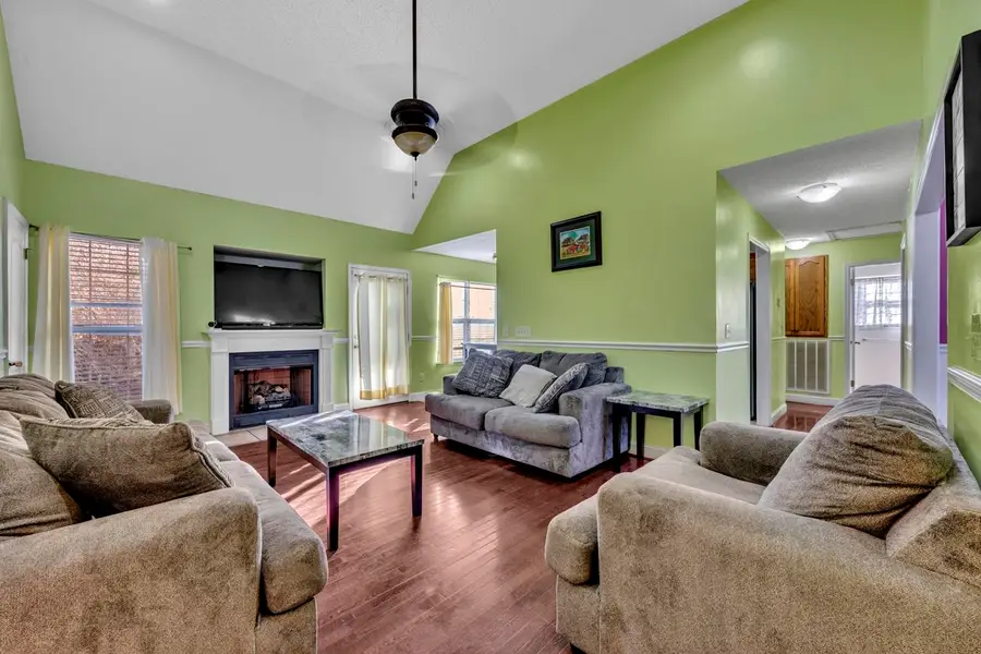 16 Shelby Dr, Hayden, AL 35079 - Image #3