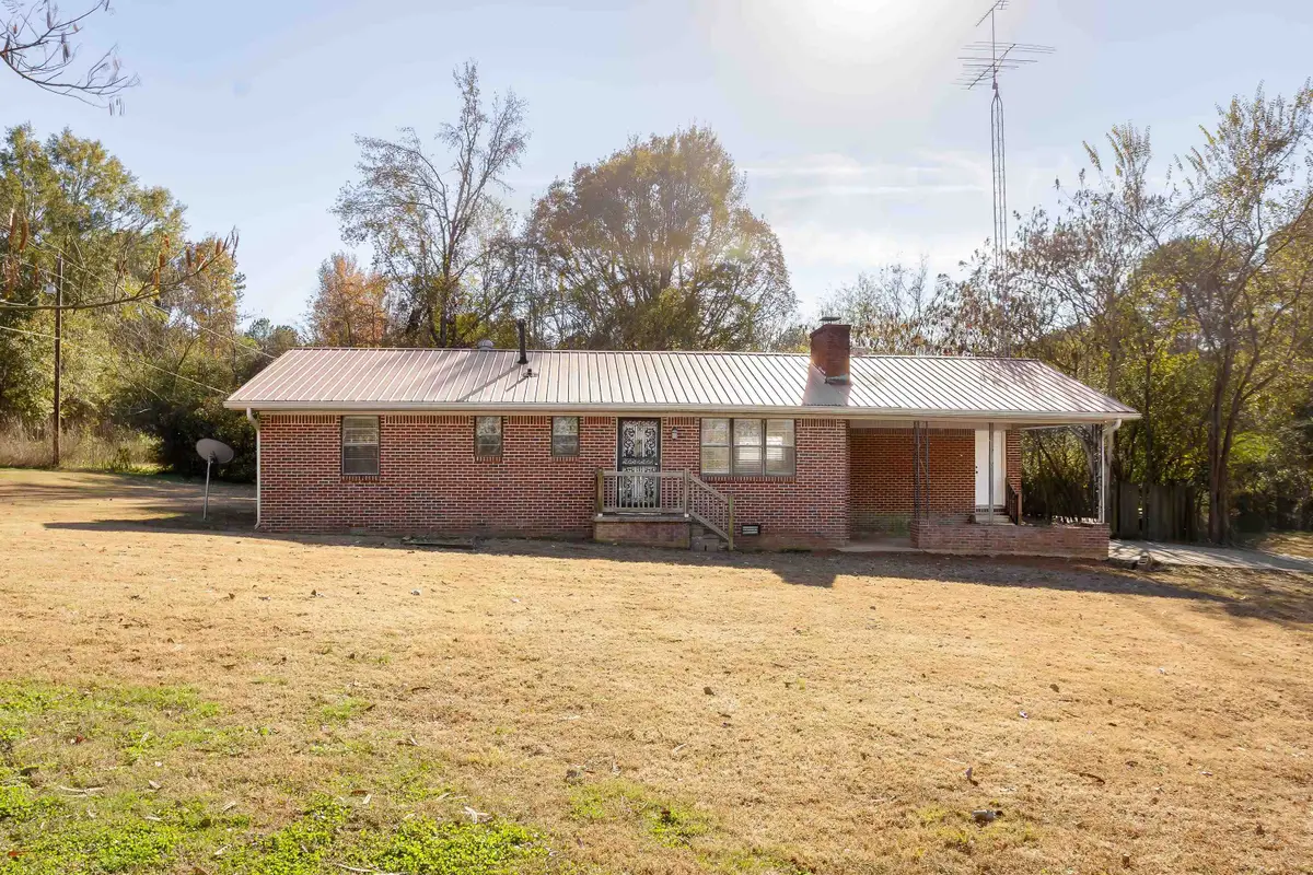 235 Cook Ln, Tuscumbia, AL 35674 - Image #1