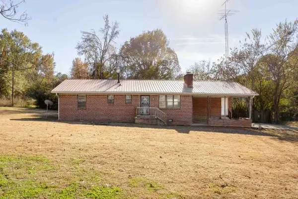 235 Cook Ln, Tuscumbia, AL 35674