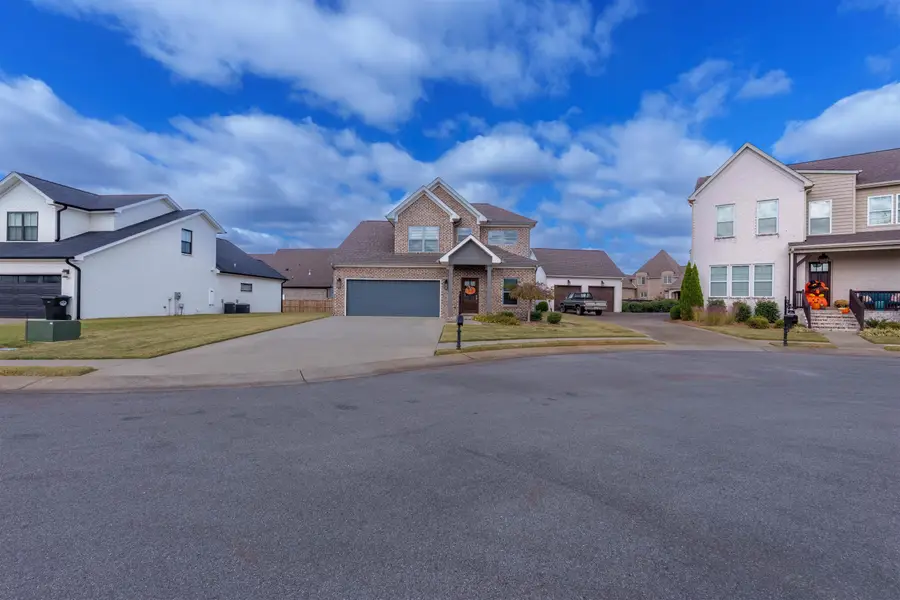 325 Hickory Dr, Muscle Shoals, AL 35661 - Image #2