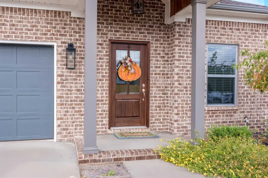 325 Hickory Dr, Muscle Shoals, AL 35661 - Image #3