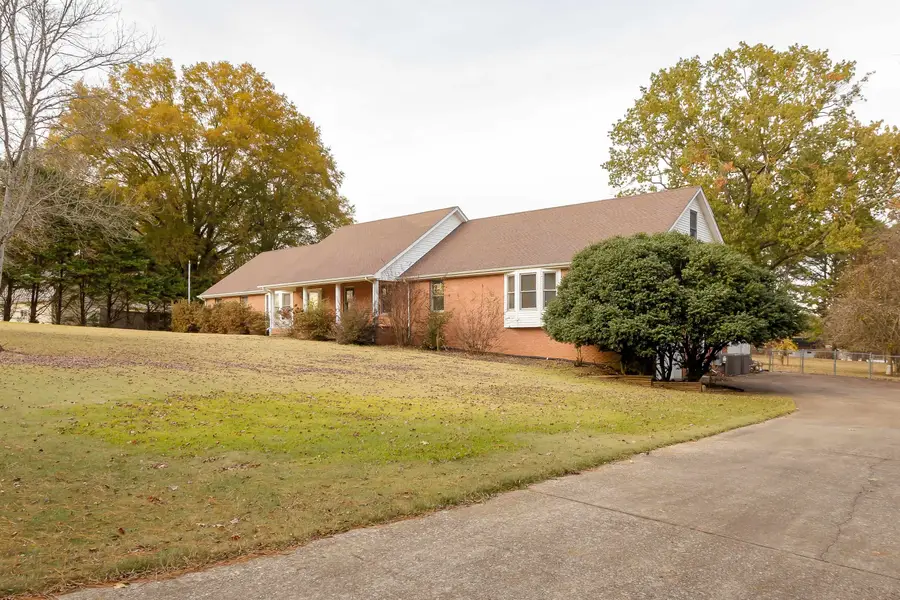 7607 Lakewood Dr, Florence, AL 35634 - Image #3