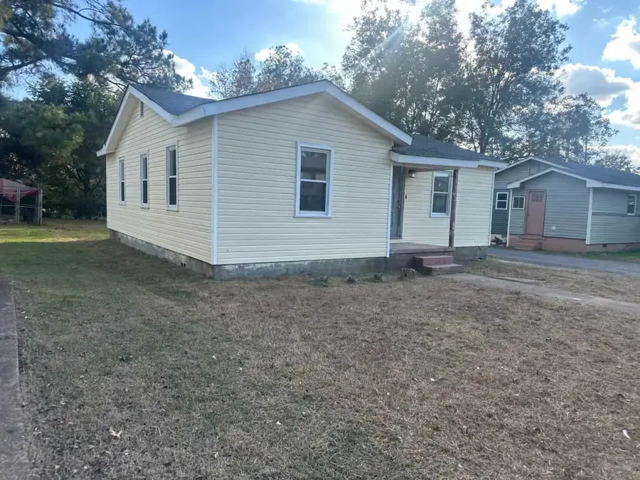 1110 Shirley Dr, Tuscumbia, AL 35674 - Image #2