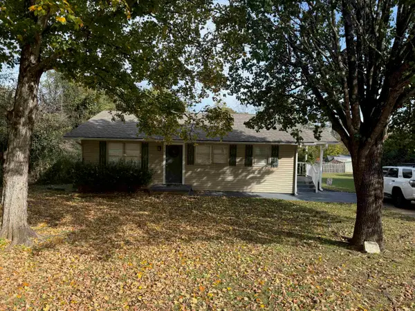 Mulberry Ave, Russellville, AL 35653
