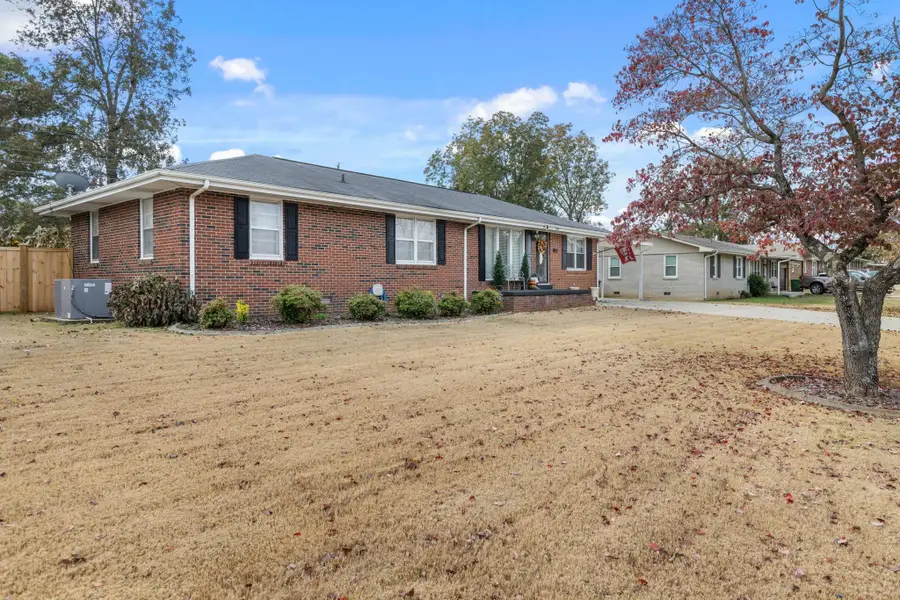 408 W Highland Ave, Muscle Shoals, AL 35661 - Image #3