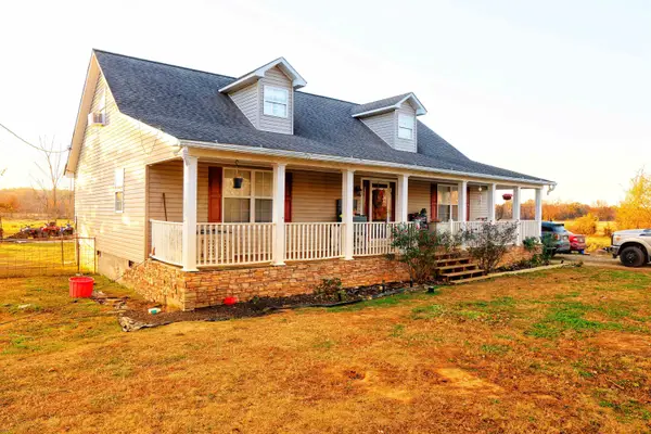 2833 County Line Rd, Russellville, AL 35654