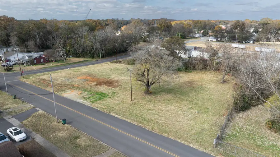 108 Hook St, Tuscumbia, AL 35674 - Image #2