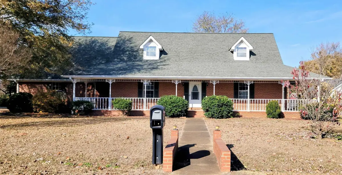 608 Eastman Ave, Tuscumbia, AL 35674 - Image #1