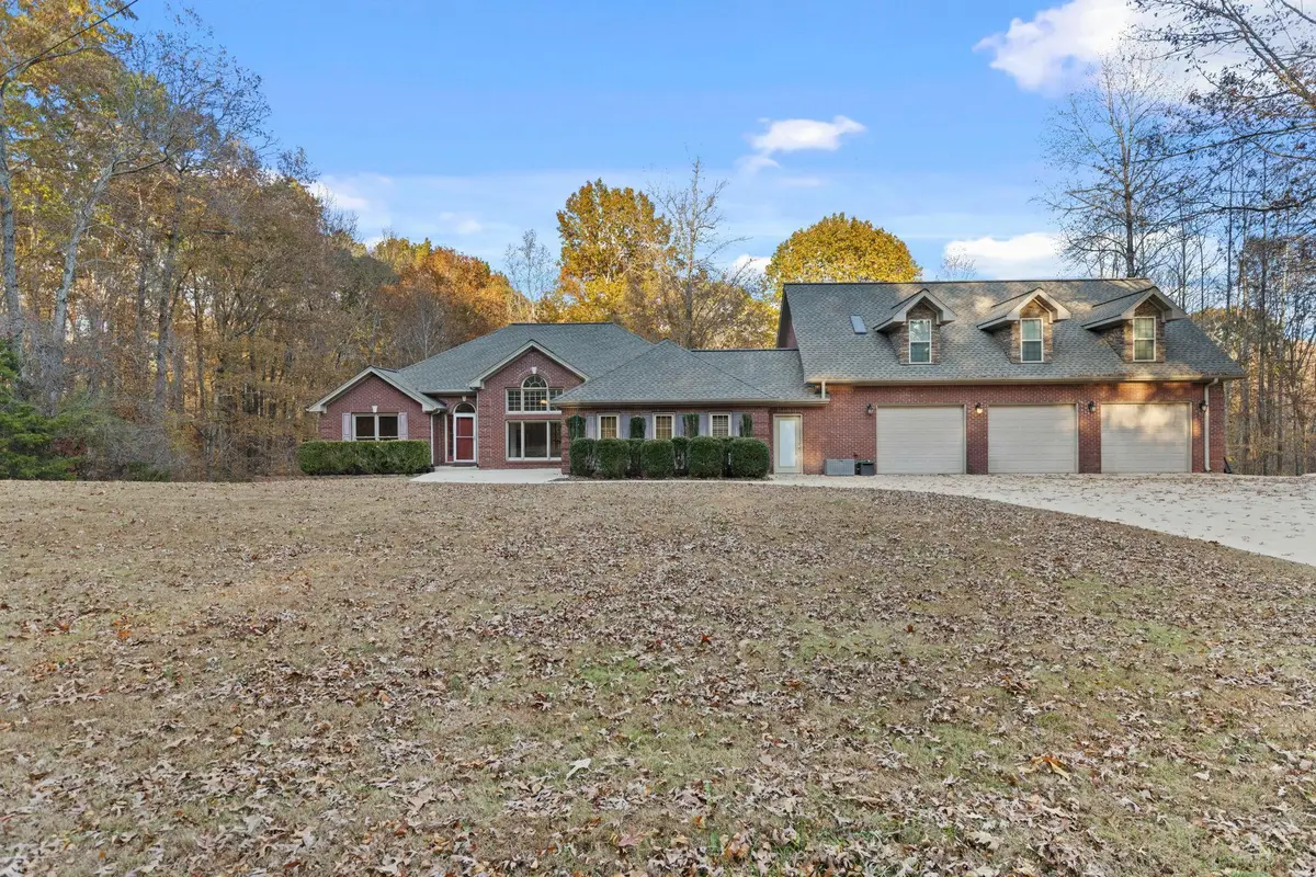 320 Cove Creek Rd, Florence, AL 35633 - Image #1