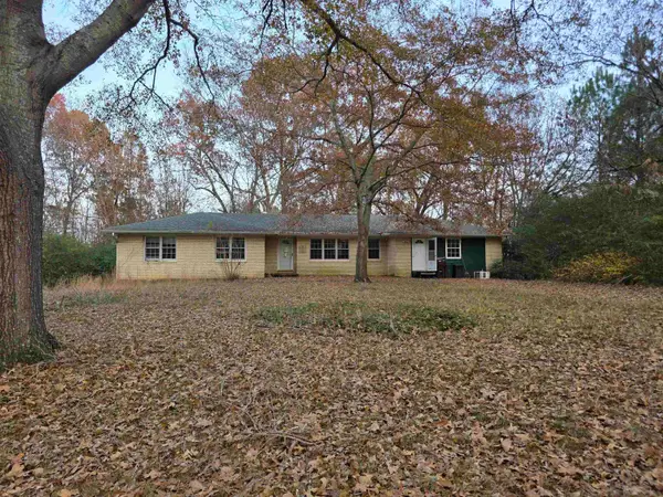 1516 W 9th St, Red Bay, AL 35582